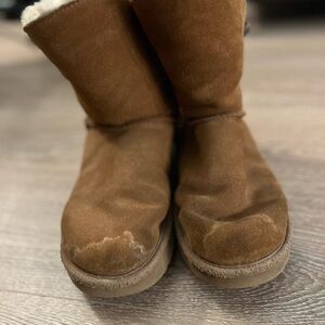 UGG Tan Boots - Chestnut - Size 8